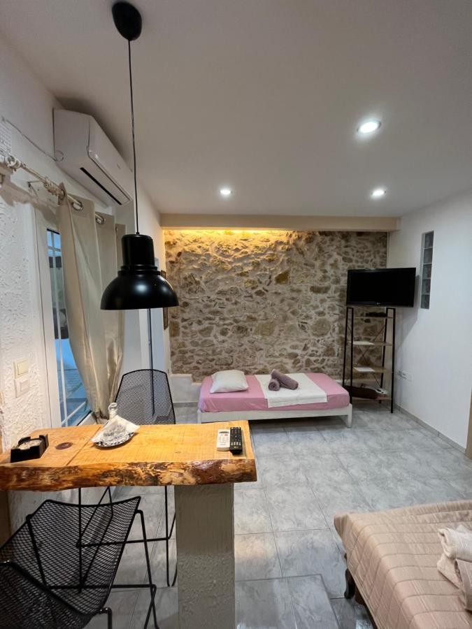 Papyrus City Centre Apartments Heraklion Exteriör bild