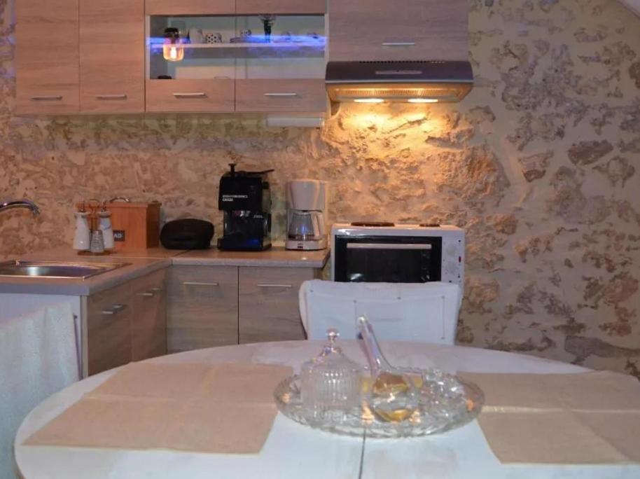 Papyrus City Centre Apartments Heraklion Rum bild