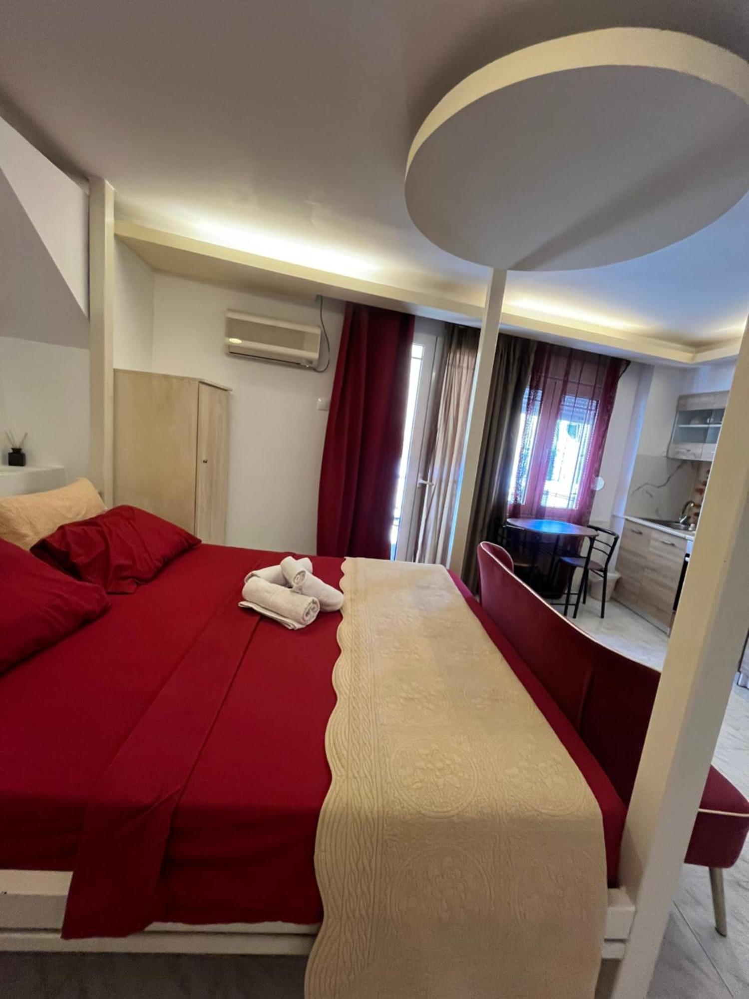 Papyrus City Centre Apartments Heraklion Exteriör bild
